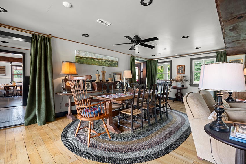 Dining area in main room